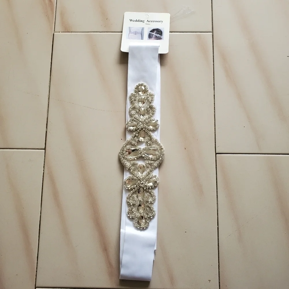 NWT Bridal Wedding Crystal Bead Ribbon Sash Belt H